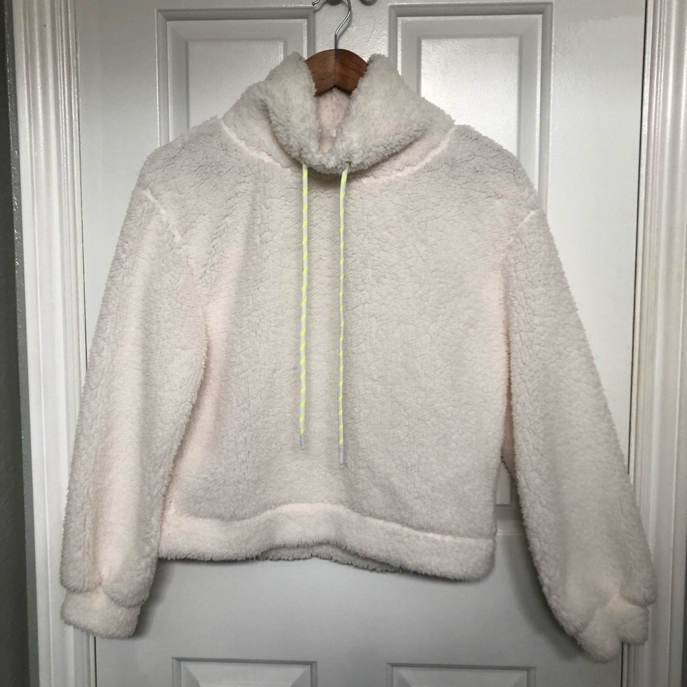 Teddy Pull Over
